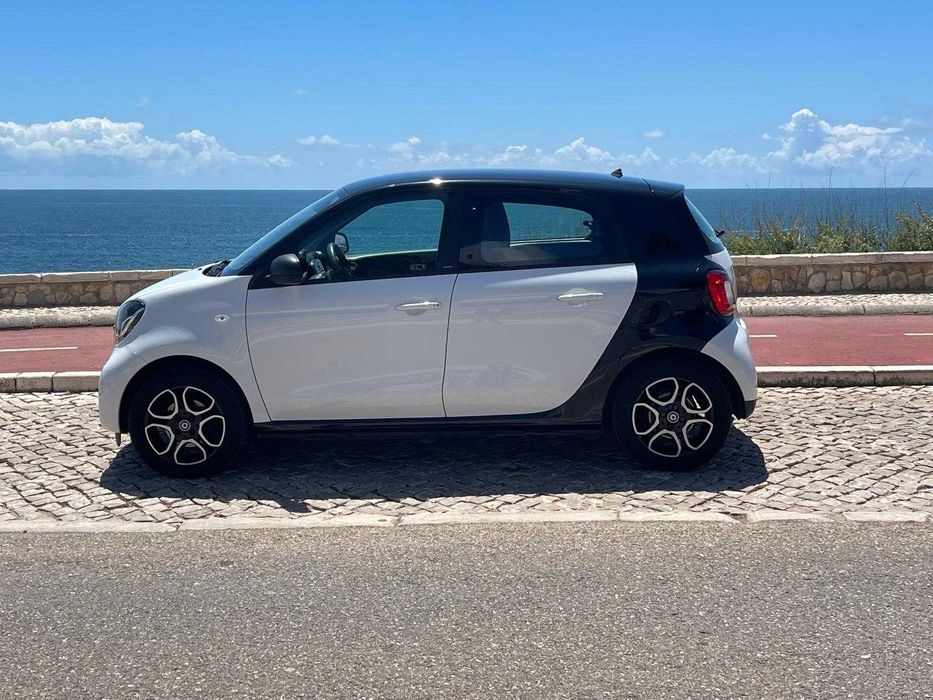 Carro Smart for Four