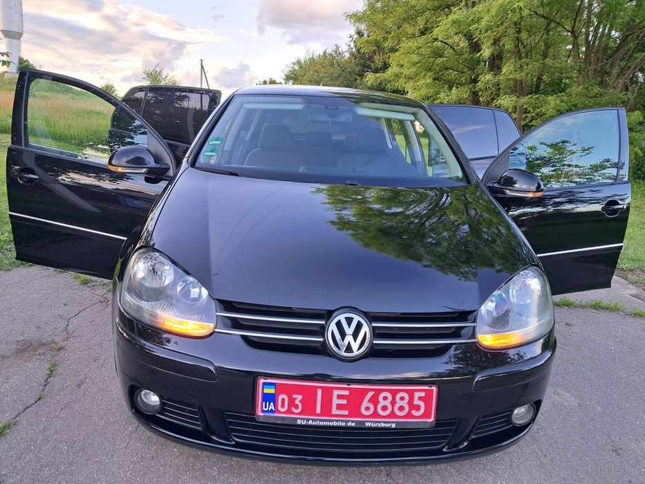 Volkswagen Golf 5. 2009 рік. ГАЗ-БЕНЗИН.  Свіжопригнаний автомобіль з Німеччини. Розмитнена в Україні.  Ідеальний стан машини. В ходу НОВА.)