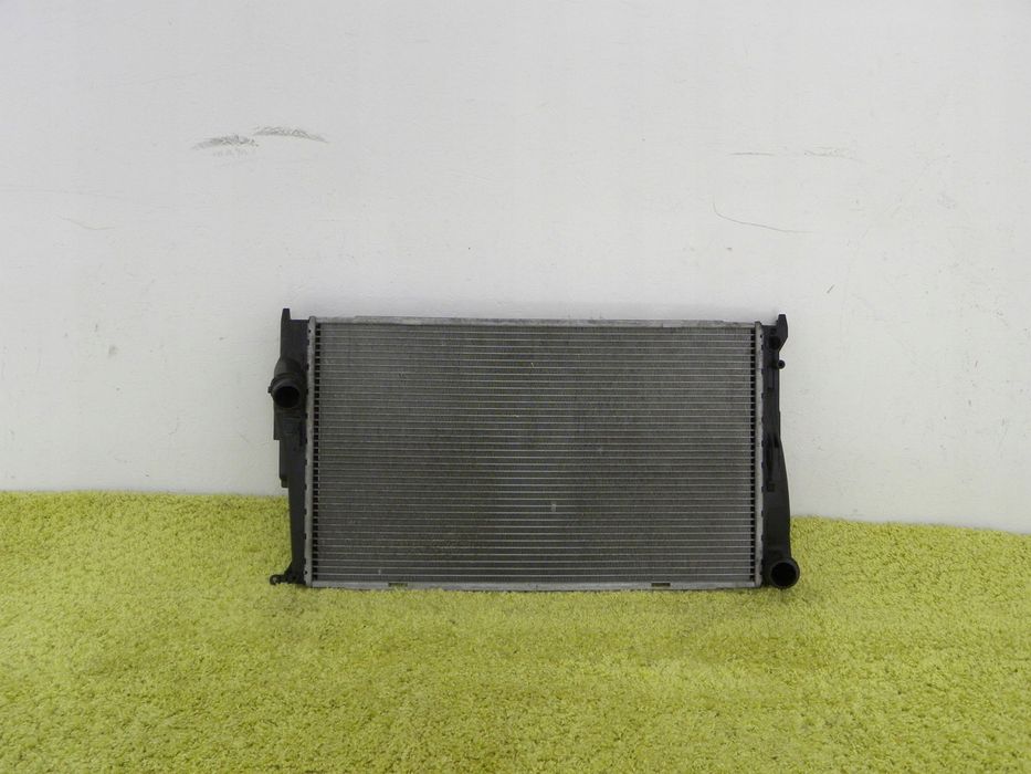 chłodnica wody bmw e91 e92 3,0d 330d oryginał