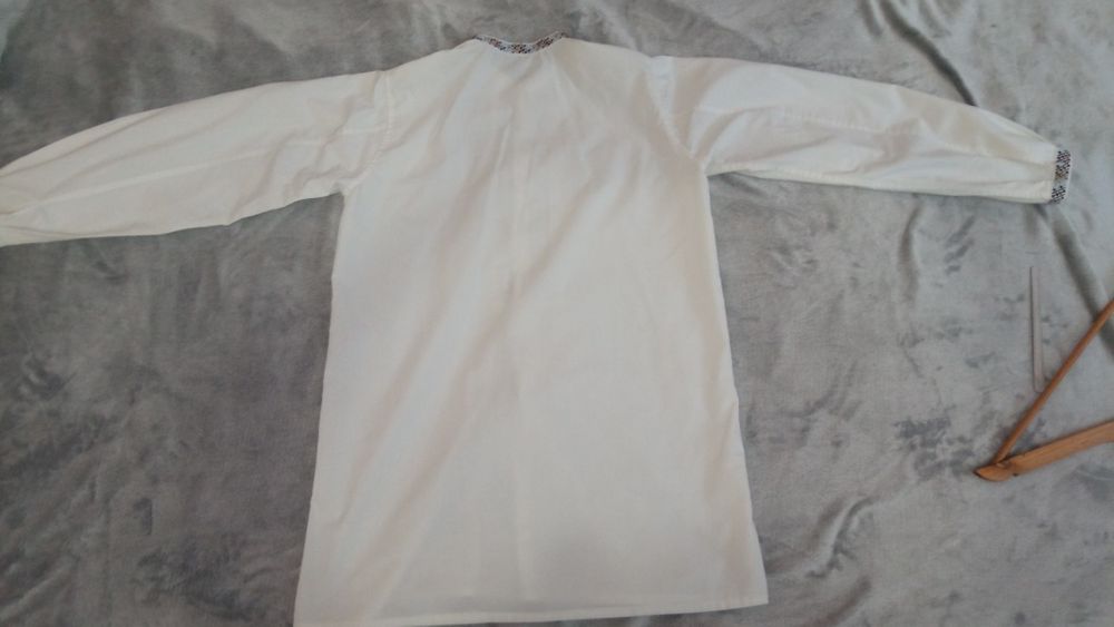 Вишиванка чоловіча (підліткова) ручної роботити