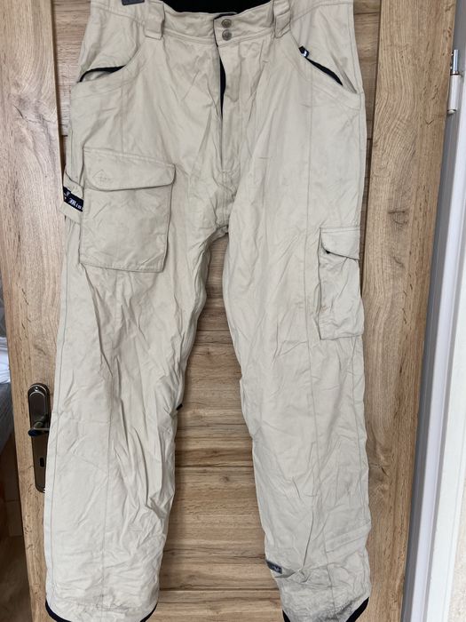 Spodnie snowboardowe