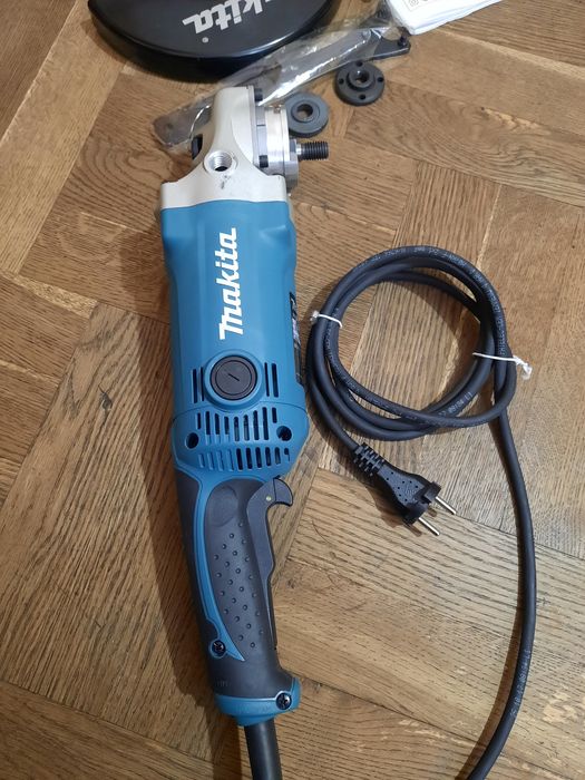 Абсолютно нова,оригінал!!Болгарка Makita GA9050,2000вт,круг 230мм