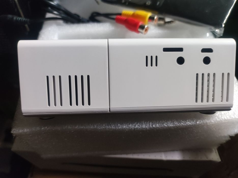 Mini projetor de parede
