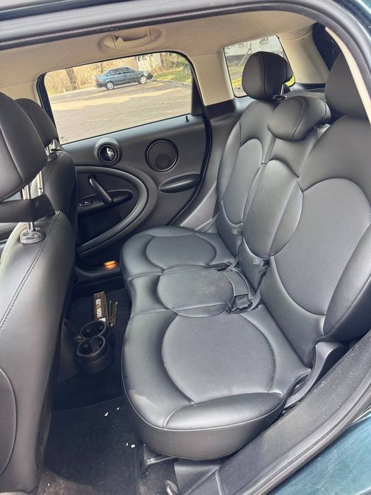 Автомобили легковые