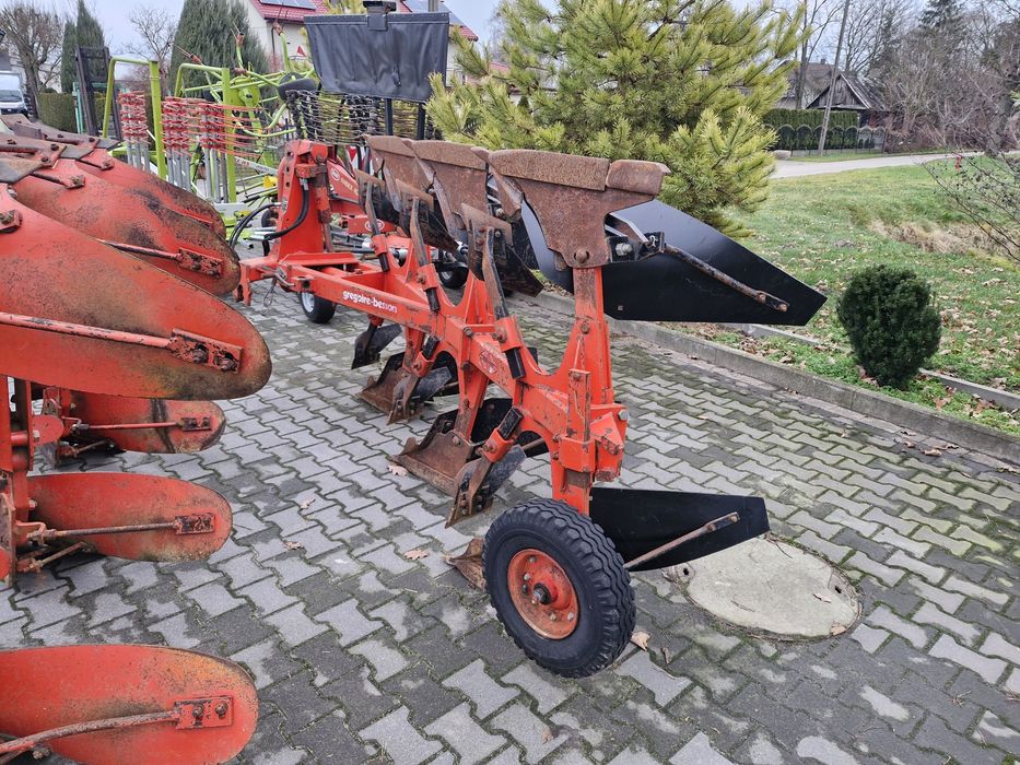 Pług obrotowy 3-skibowy Gregoire Besson