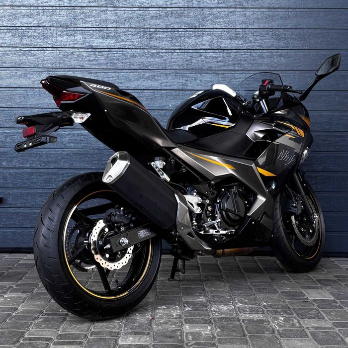 Продам мотоцикл Kawasaki Ninja 400 (3182)