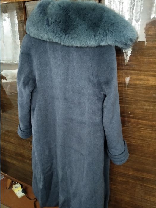 Пальто жіноче зимове з шапкою