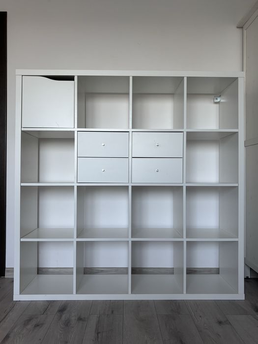 Regał IKEA KALLAX 4x4 biały + wkłady (szuflady i drzwi)