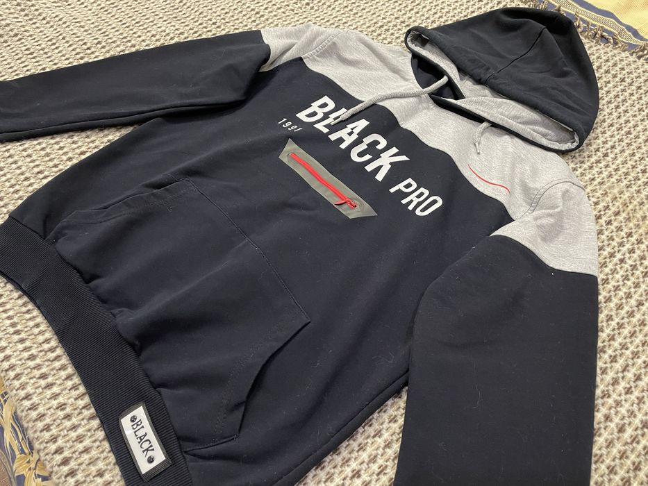 Тепла кофта с капюшоном на хлопця (розмір 176) 2 види