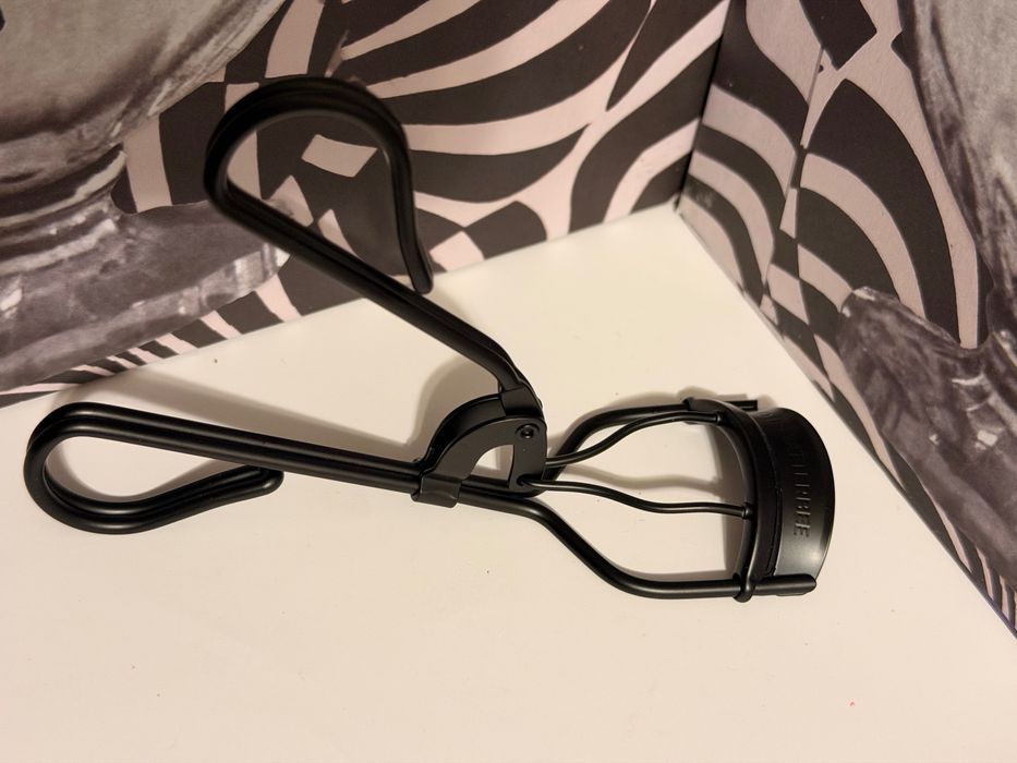 Otis Batterbee Eyelash Curler - zalotka do rzęs czarna