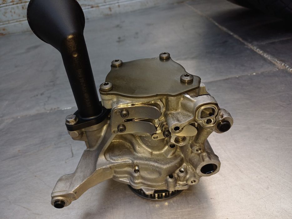 Продам масляний насос  з шкоди А 7 20015р