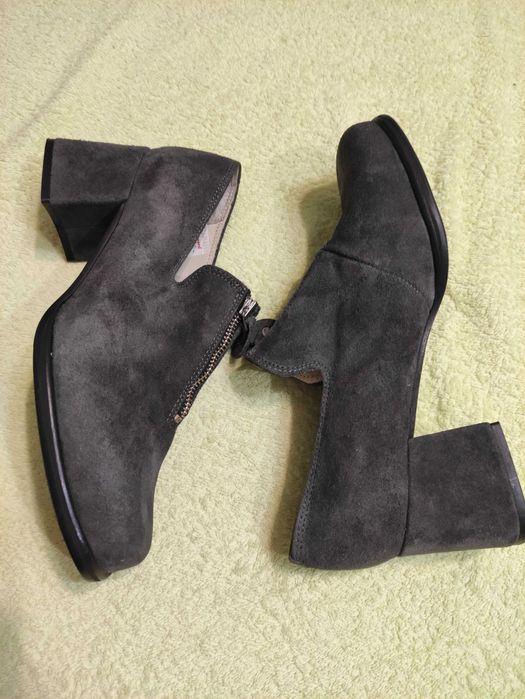 Туфлі шкіряні нові жіночі з квадратним носком р.41/26,5см