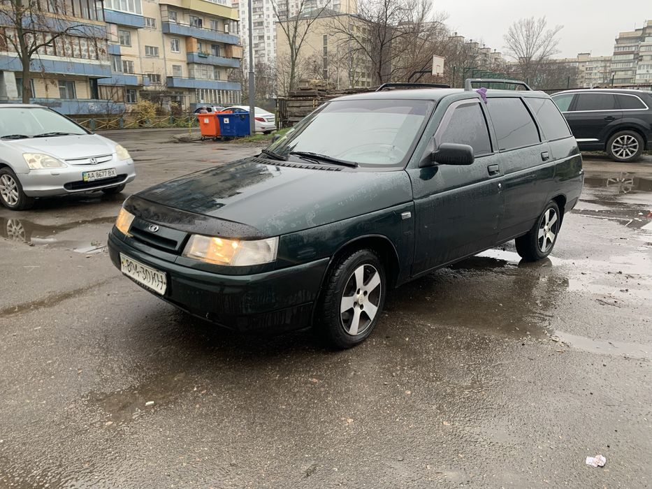 Звʼязок через соціальні мережі Viber, WhatsApp, telegram Sparets
Гаражне зберігання.
Автомобіль не фарбувався, але для ідеалу потребує фарбування. 
Машина більше 5 років стояла в гаражі, без зимових реагентів та опадів. Двигун у ідеальному стані - запускається рівно, працює тихо. Увесь час простою автомобіль провів у гаражних умовах.
Авто на ходу, їде впевнено.
Гарний варіант для тих, хто шукає "живий" автомобіль з мінімальним пробігом за останні роки та чесною історією гаражного зберігання.