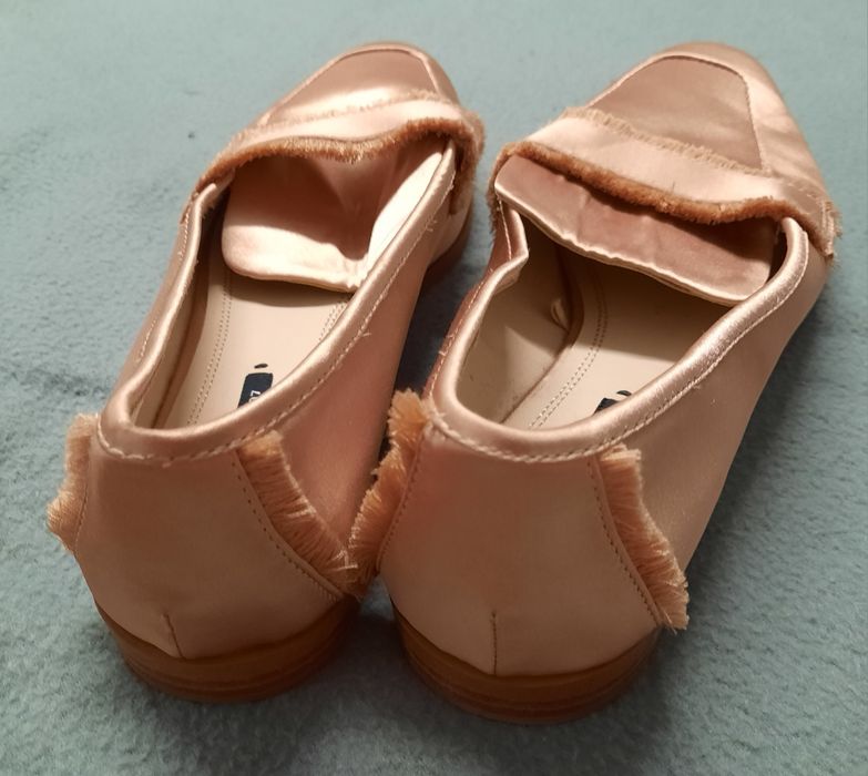 Sapatos marca zara