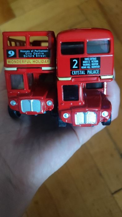 Автобус модель іграшка corgi