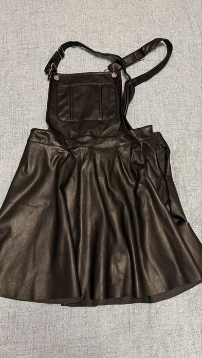 Sukienka z ekoskóry