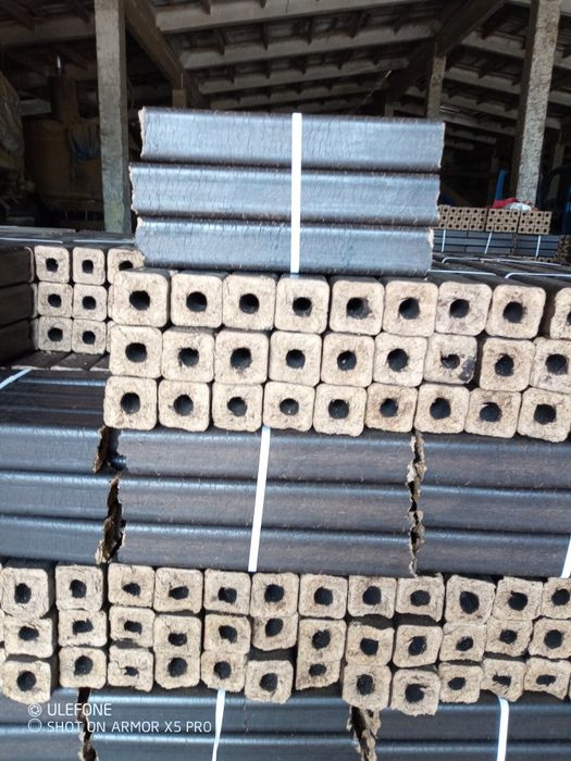 Паливні брикети Піні Кей