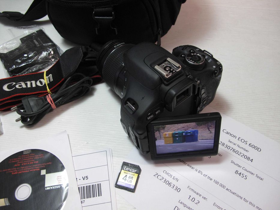 Canon 600D + 18-55mm-Só 8 mil disparos com lente, tudo como NOVO