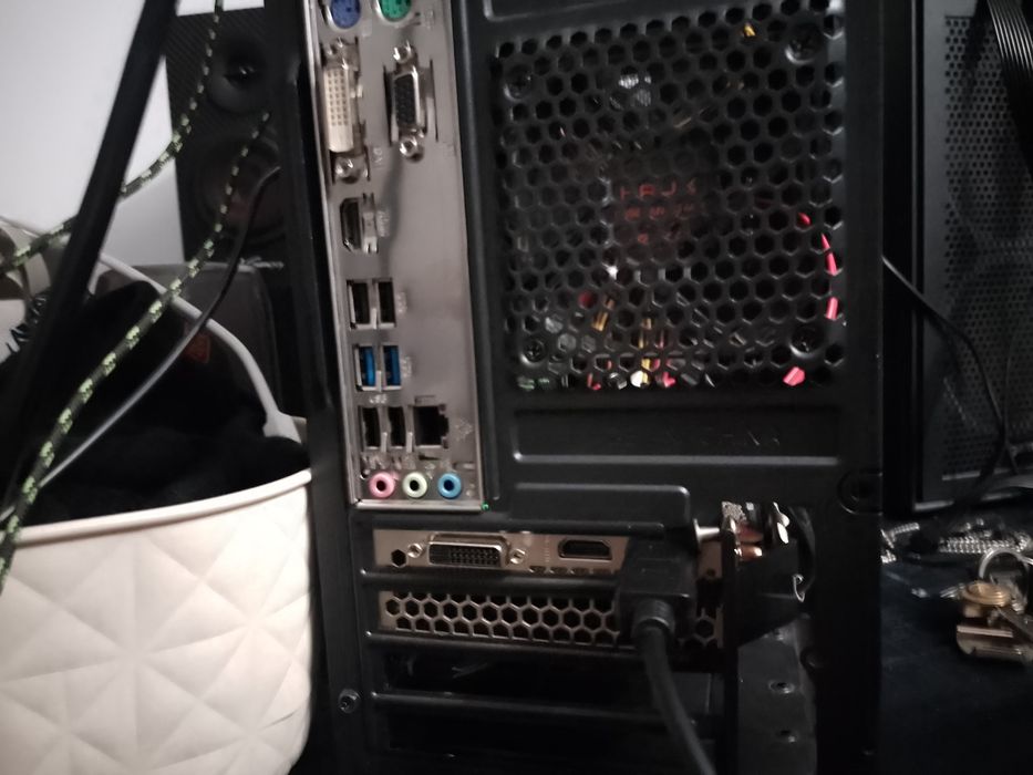 Komputer Micro ATX i3-10105F + GTX 1660 SUPER ITX