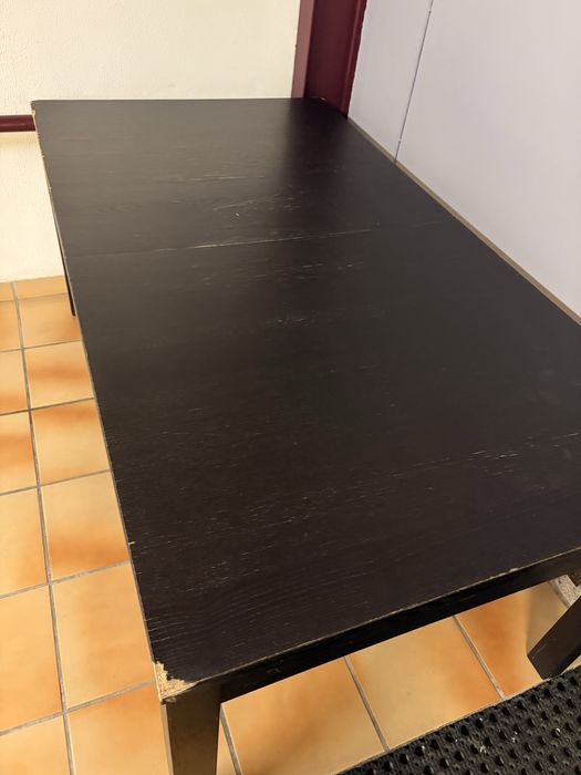 Mesa extensivel para até 10 lugares