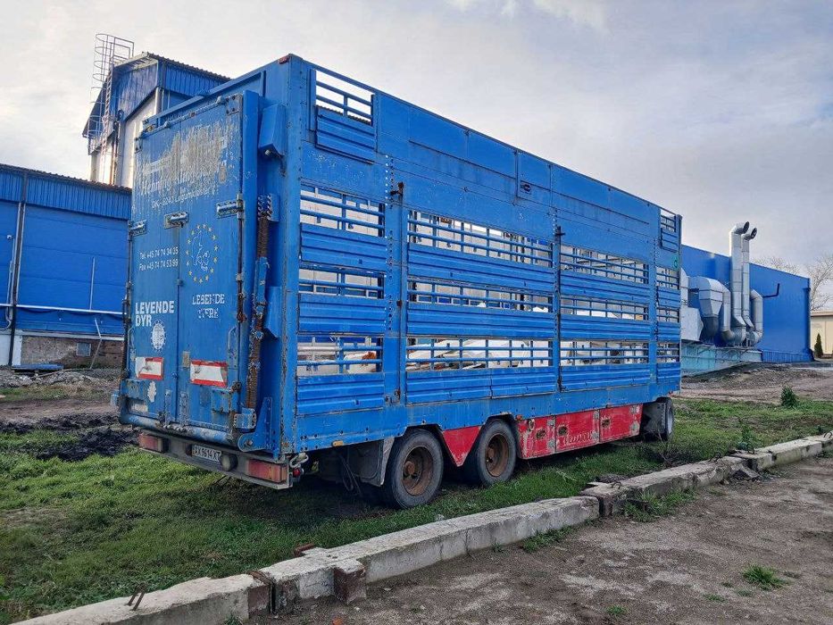 Продам прицеп-скотовоз Pezzaioli (Италия)