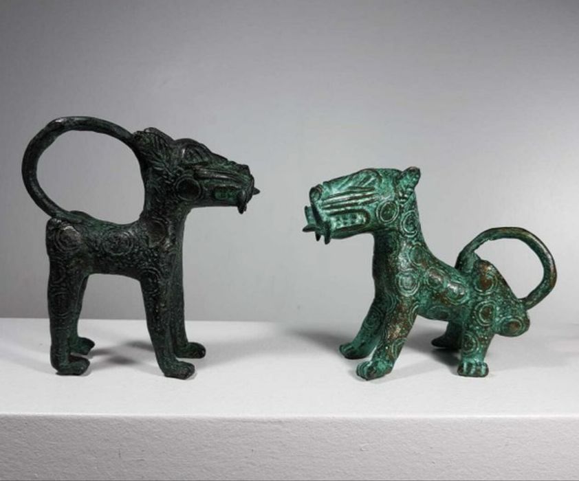 Linda dupla de leopardos-Abençoado Edo