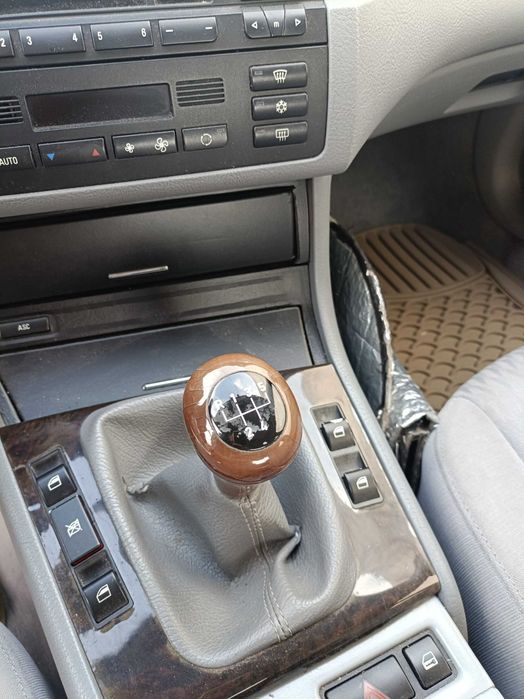 Vendo Bmw 318i 1.9 Gasolina de 1999 (Leia Descrição)