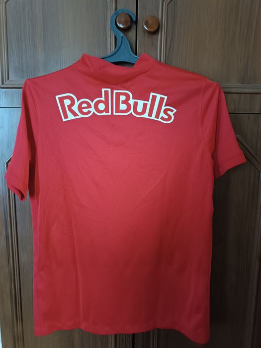 Продам футболку  в ідеальному стані  без дефектів