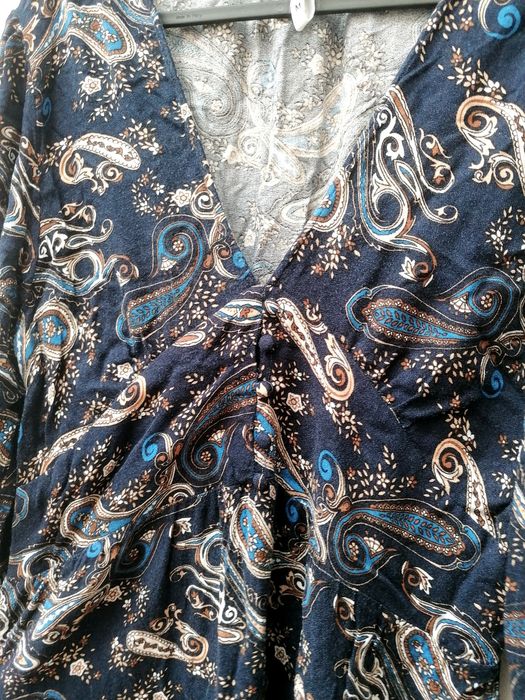 Vestido Azul Escuro com Cornucópias