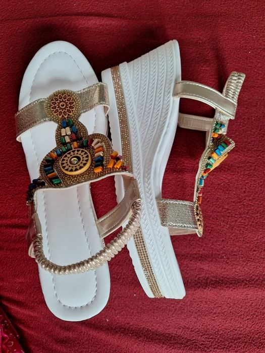 Śliczne,eleganckie sandały damskie 43 ,wkładka 27,5cm