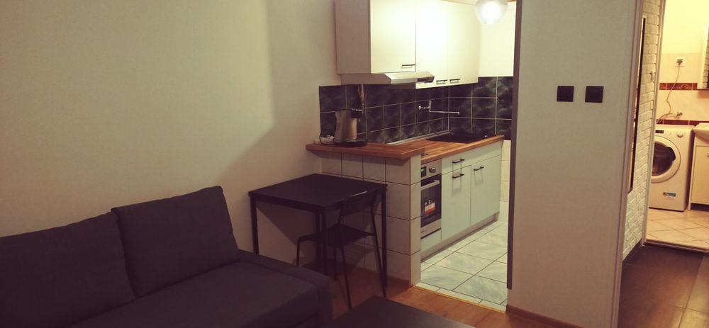 Wynajmę kawalerkę centrum miasta .Idealna lokalizacja. Wyposażona