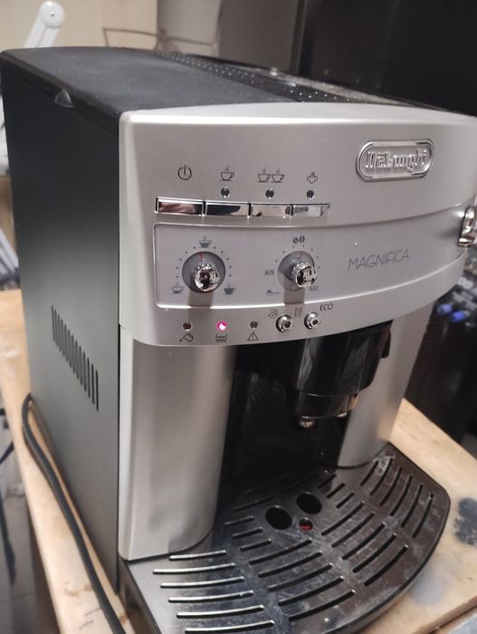 Expres do kawy DeLonghi esam 2300 s