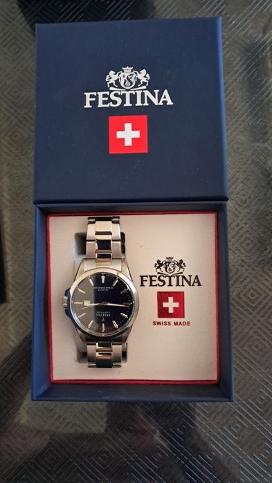 Relógio Festina Sapphire Swiss Made, novo e sem uso.