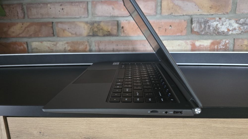 Laptop Intel Pentium J3710, 8gb ram, 240gb dysk