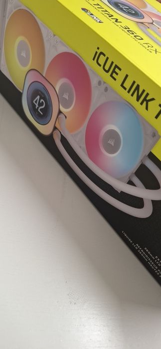 Icue link titan 360 rx lcd