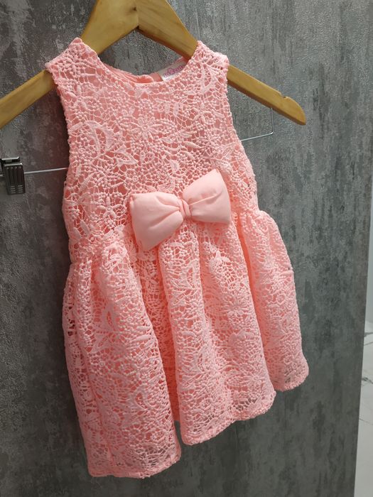 Плаття на дівчинку