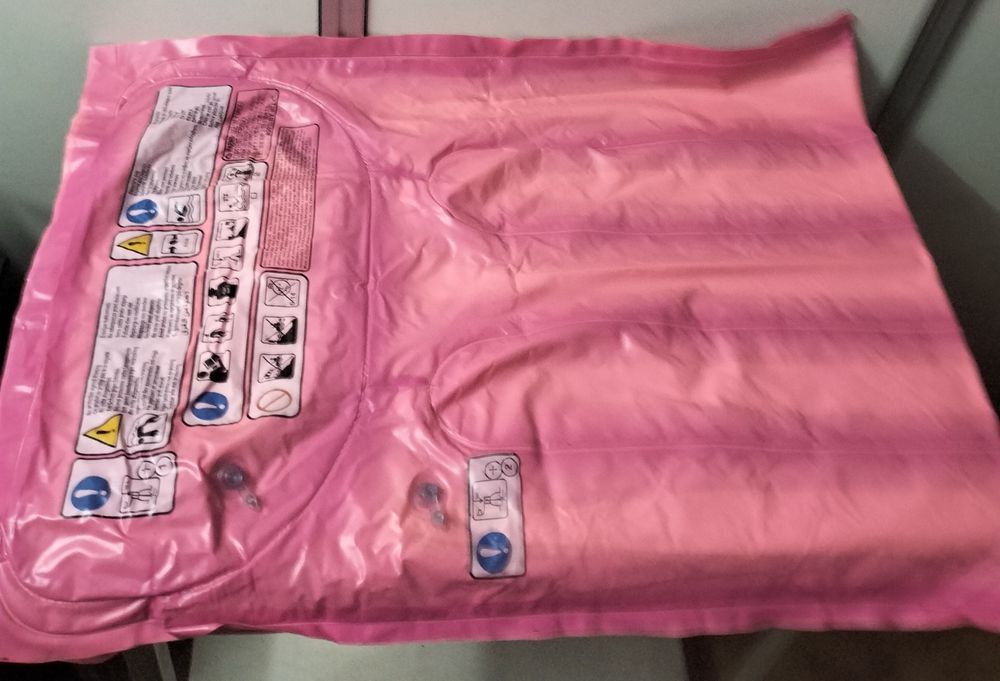 Colchão insuflável para piscina