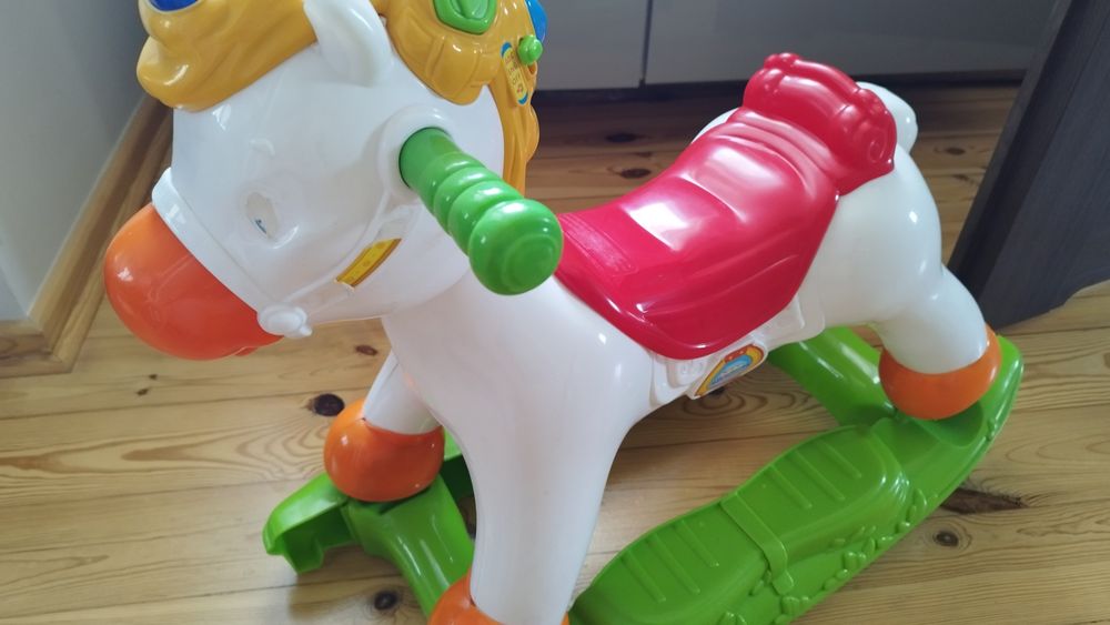 Konik na biegunach, jeździk clementoni