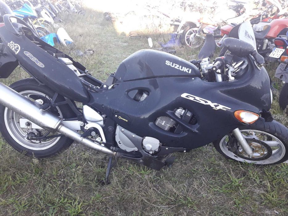 Suzuki gsxf600 gsxf 600 f silnik moduł felga gaźniki alternator części