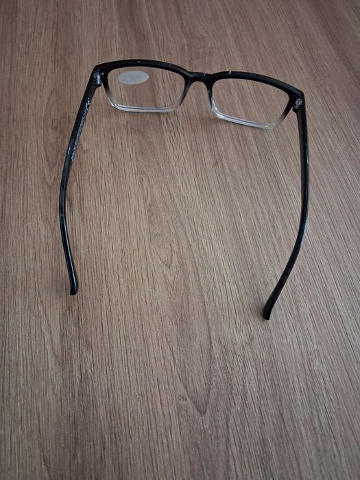 Okulary do czytania (+1,5)