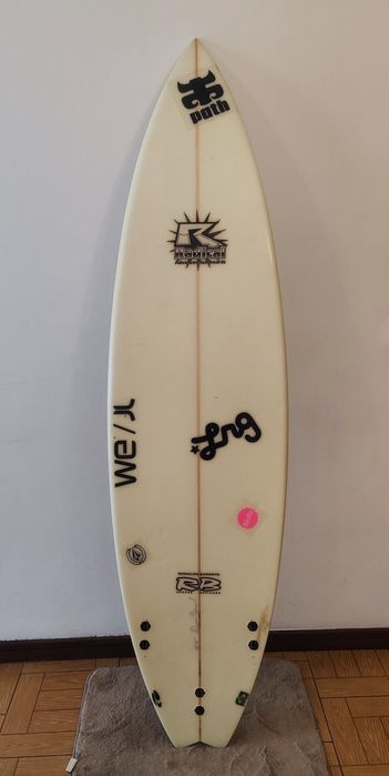 Prancha de surf Quicksilver  + capa