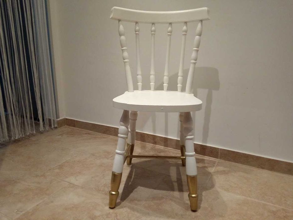 Cadeira de Madeira Maciça