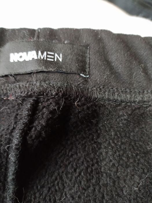 Новый  черный мужской костюм. Качество супер. на флисе