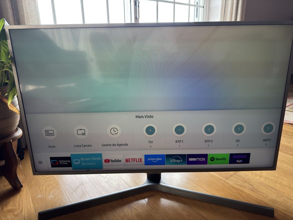 Samsung– 43” 4K Smart TV