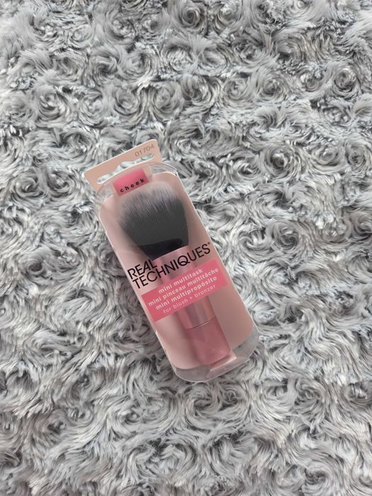 Pędzel do makijażu mini multitask brush Real Techniques