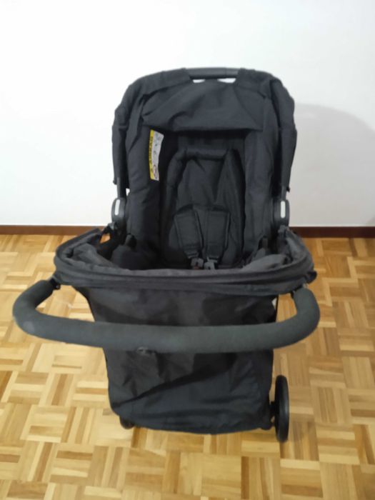 Carrinho de bebe novo