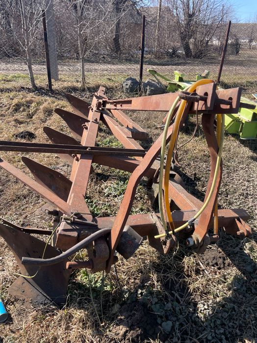 Продам плуг плн 5.35