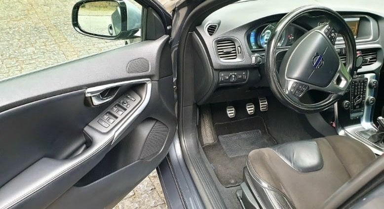Volvo V40 R-Design — photo 5