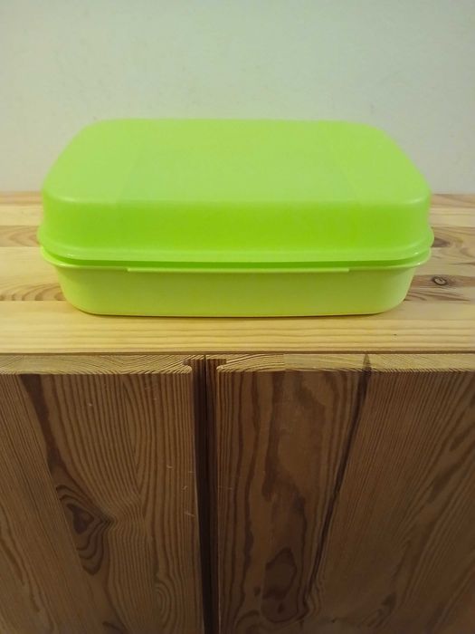 Caixa Tupperware 900 ml