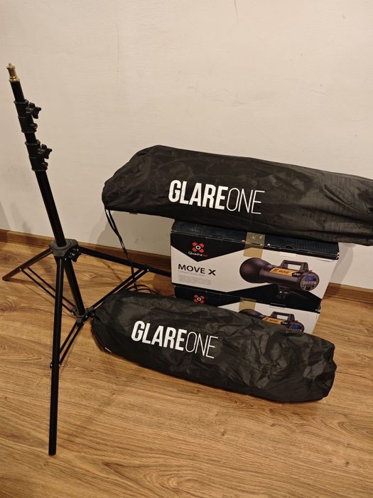 Zestaw oświetlenia studyjnego Quadralite Move 300 + softboxy + statywy